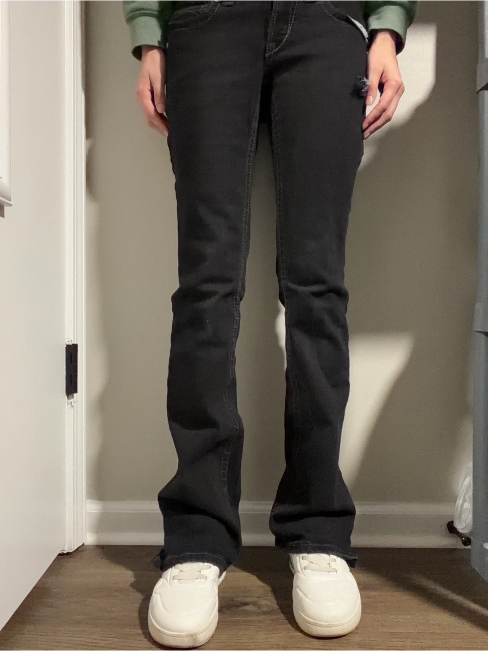 Ariat Low Rise Bootcut Jeans - Picture 3 of 6
